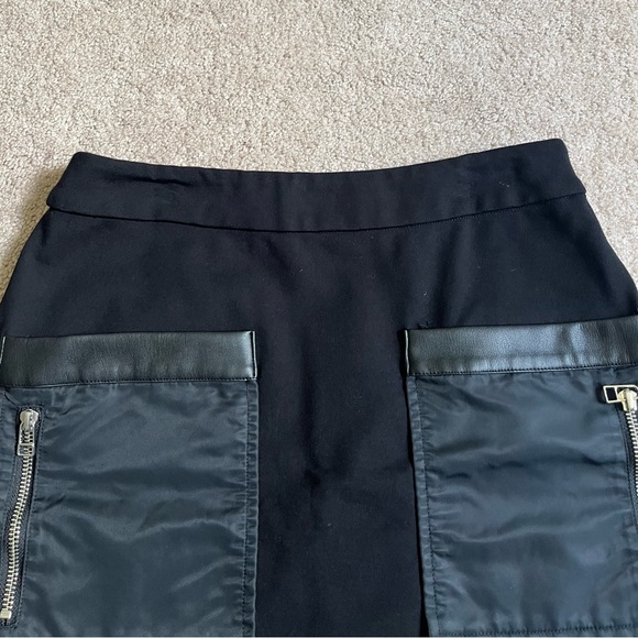 Staud Black Rayon Blend w Vegan Faux Leather Saffron Skirt Sz. M - Picture 3 of 5